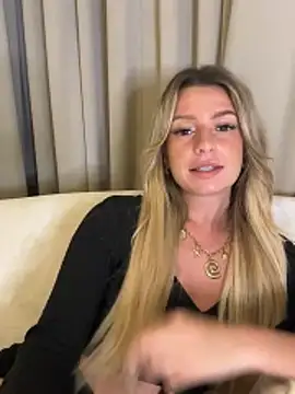 lilavv online show from 12-15-25, 01:28