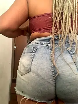 CorujinhaSafada online show from 12-15-25, 11:49