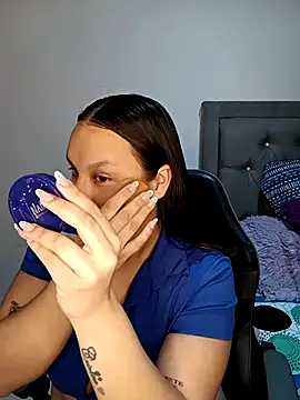 Valeriaa 21 online show from 06-17-26, 05:23