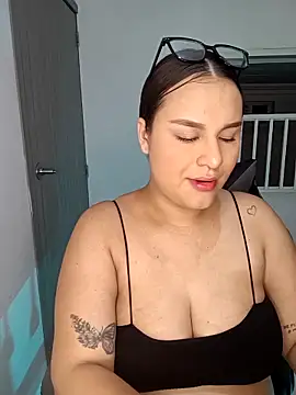 Valeriaa 21 online show from 04-03-26, 03:13