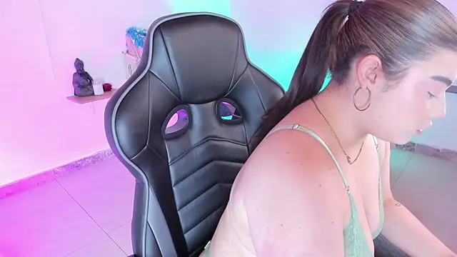 AngelMoonEyes online show from 12-16-25, 03:55