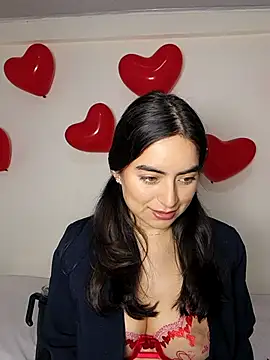 saasha Petit online show from 02-15-26, 10:58