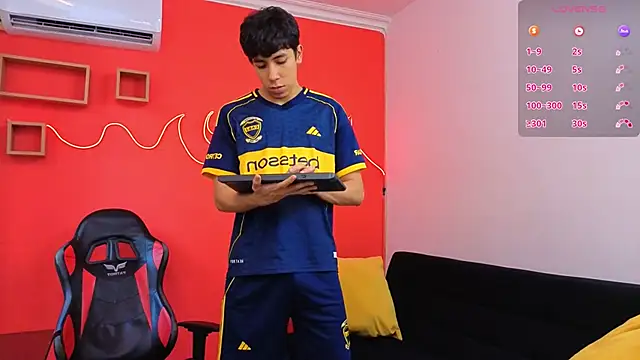 Neo Twink online show from 04-28-26, 07:18