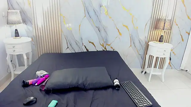 AprillRoss online show from 04-04-26, 12:34