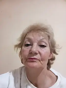 Snapshot of Calypso-Loove chatting on 12-15-25, 12:00 Calypso-Loove online show from 12-15-25, 12:00