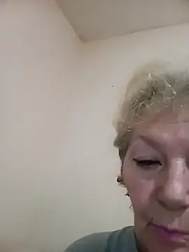 Snapshot of Calypso-Loove chatting on 12-05-25, 01:21 Calypso-Loove online show from 12-05-25, 01:21