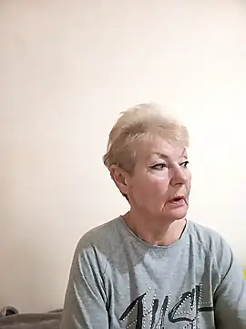 Snapshot of Calypso-Loove chatting on 01-13-26, 11:03 Calypso-Loove online show from 01-13-26, 11:03