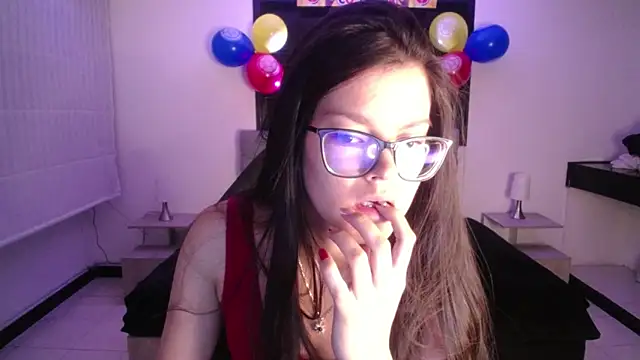 Sara valderrama  online show from 06-20-26, 10:53