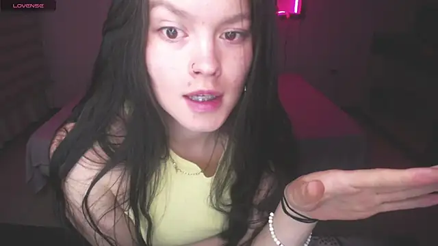 Sara valderrama  online show from 01-05-26, 05:27