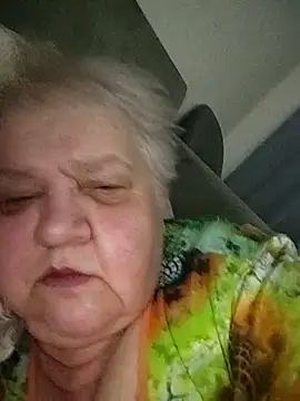 HapinessLovee online show from 12-21-25, 04:41