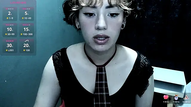 Kiara Fox   online show from 12-18-25, 12:53