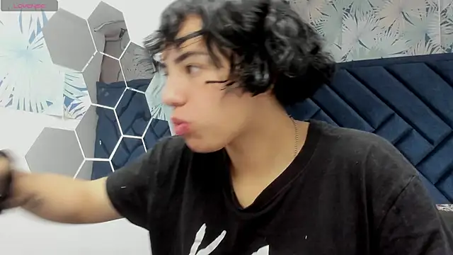 Kiara Fox   online show from 01-13-26, 07:51