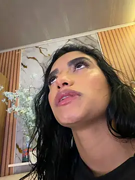Snapshot of AlinaArgii chatting on 07-10-26, 03:45 AlinaArgii online show from 07-10-26, 03:45