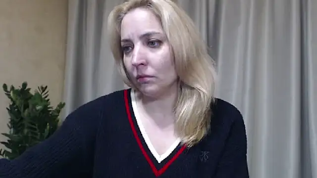Snapshot of sweetpussy chatting on 04-25-26, 03:31 sweetpussy online show from 04-25-26, 03:31