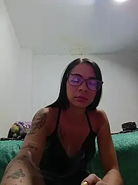 valenpaisita2123 online show from 01-11-26, 04:52