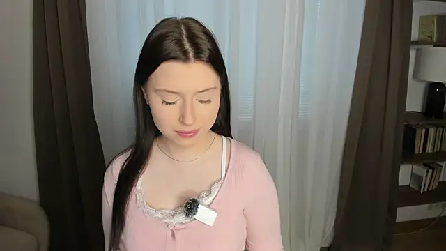 Snapshot of CharlesBurnett chatting on 01-11-26, 08:43 CharlesBurnett online show from 01-11-26, 08:43