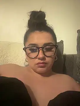 Snapshot of Wild_Busty_Niyah_XX chatting on 12-18-25, 10:24 Wild Busty Niyah XX online show from 12-18-25, 10:24