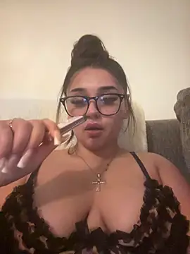 Wild Busty Niyah XX online show from 03-22-26, 09:05