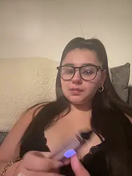 Snapshot of Wild_Busty_Niyah_XX chatting on 12-21-25, 09:59 Wild Busty Niyah XX online show from 12-21-25, 09:59