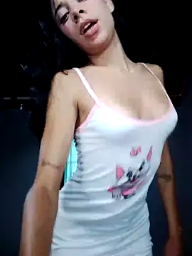Snapshot of Vaness_hot chatting on 06-16-26, 07:36 Vaness hot online show from 06-16-26, 07:36