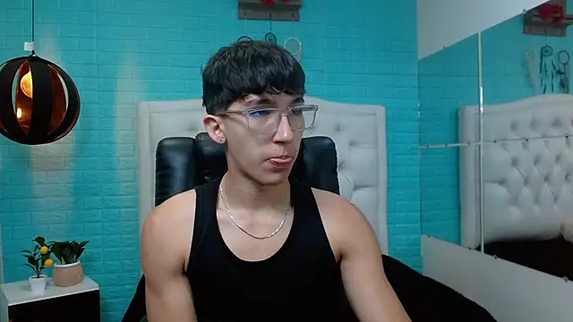 Snapshot of jeremy_job chatting on 03-06-26, 11:27 jeremy job online show from 03-06-26, 11:27