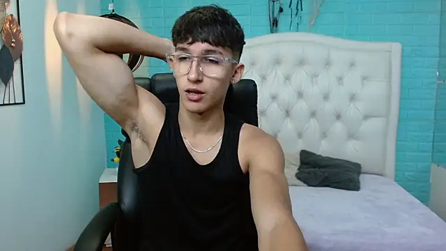 Snapshot of jeremy_job chatting on 04-12-26, 11:35 jeremy job online show from 04-12-26, 11:35