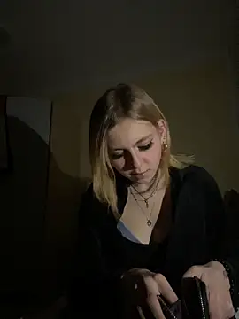 Milly-Kiss online show from 01-15-26, 09:18