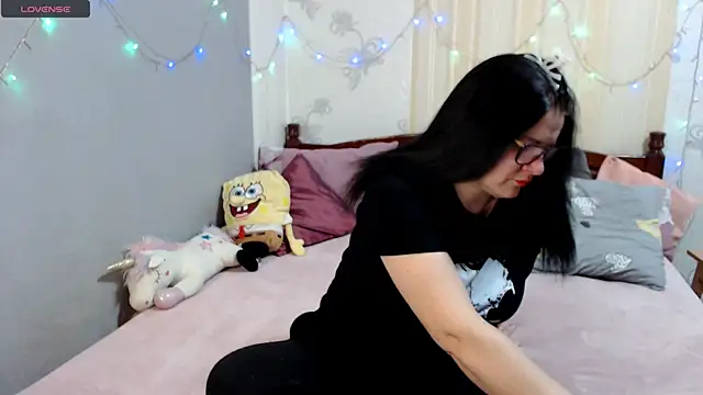 SashaBond online show from 12-16-25, 08:07