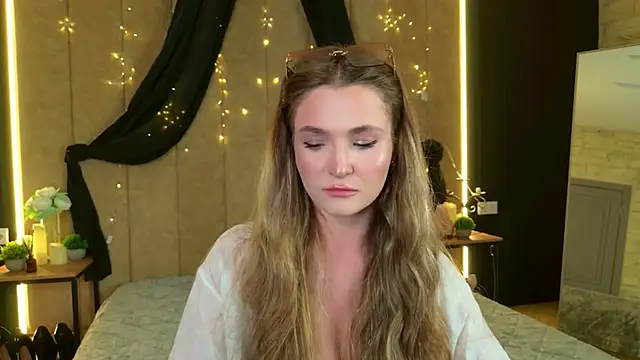 Lina Sinerz online show from 06-10-26, 03:24