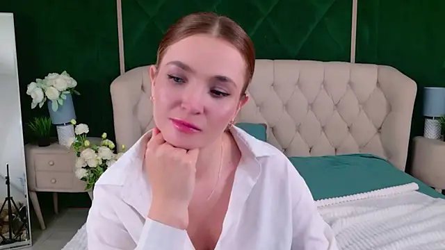 Lina Sinerz online show from 06-14-26, 02:24