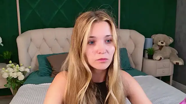 Lina Sinerz online show from 07-23-26, 03:41