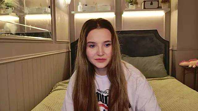 Lina Sinerz online show from 03-06-26, 08:37