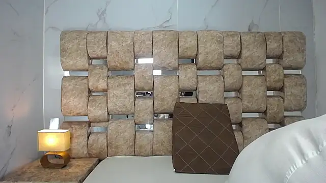 Snapshot of KathyAiden chatting on 02-13-26, 07:36 KathyAiden online show from 02-13-26, 07:36