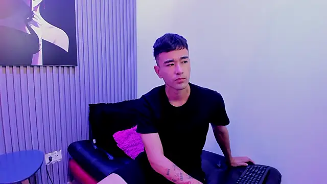 Snapshot of KathyAiden chatting on 01-16-26, 01:15 KathyAiden online show from 01-16-26, 01:15