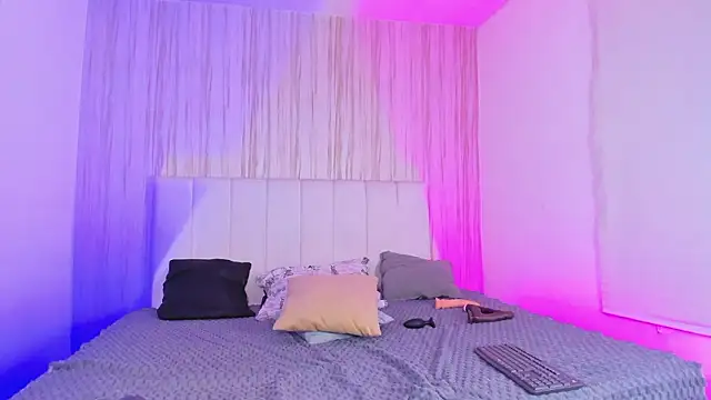 EdnaJara online show from 03-04-26, 04:09