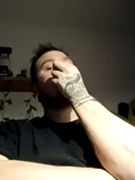 Snapshot of barbone15 chatting on 02-24-26, 07:37 barbone15 online show from 02-24-26, 07:37