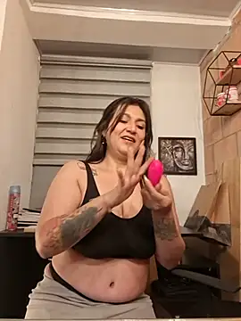 Magenta Moon online show from 07-18-26, 01:36
