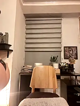 Snapshot of Magenta_Moon chatting on 06-07-26, 11:32 Magenta Moon online show from 06-07-26, 11:32