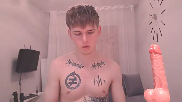 Snapshot of Fredd_Xanders chatting on 06-03-26, 10:49 Fredd Xanders online show from 06-03-26, 10:49