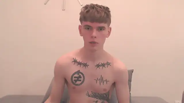 Snapshot of Fredd_Xanders chatting on 04-18-26, 07:58 Fredd Xanders online show from 04-18-26, 07:58