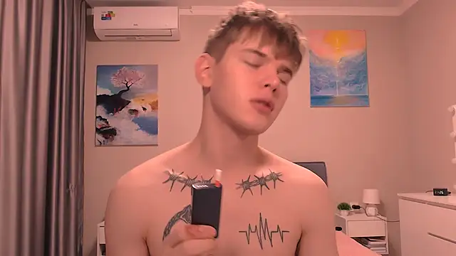 Snapshot of Fredd_Xanders chatting on 12-20-25, 05:27 Fredd Xanders online show from 12-20-25, 05:27