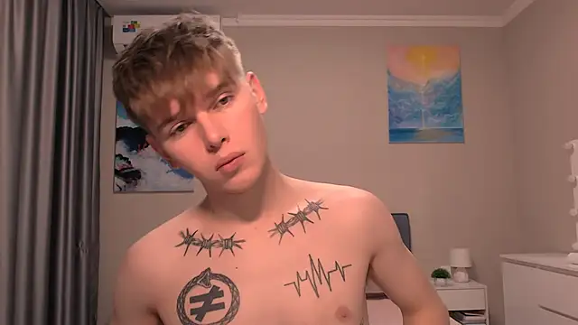 Snapshot of Fredd_Xanders chatting on 12-15-25, 11:10 Fredd Xanders online show from 12-15-25, 11:10