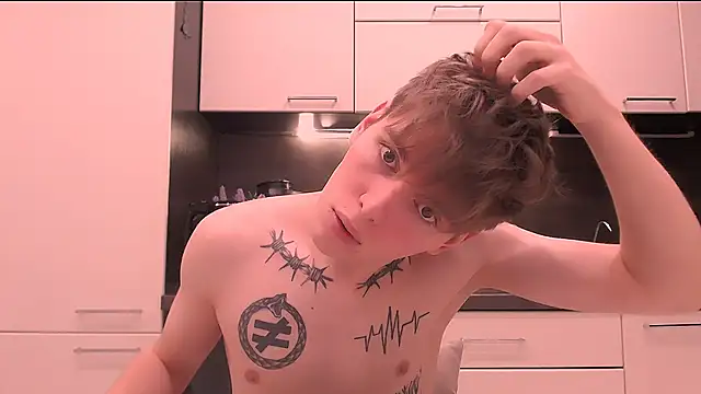 Snapshot of Fredd_Xanders chatting on 01-08-26, 08:59 Fredd Xanders online show from 01-08-26, 08:59