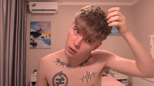 Snapshot of Fredd_Xanders chatting on 12-16-25, 06:56 Fredd Xanders online show from 12-16-25, 06:56