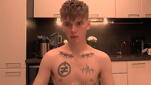 Snapshot of Fredd_Xanders chatting on 12-05-25, 03:32 Fredd Xanders online show from 12-05-25, 03:32