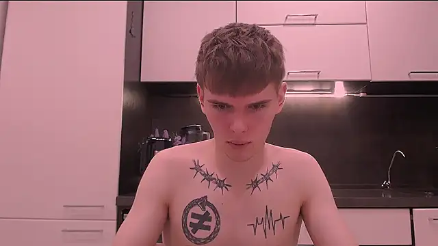 Snapshot of Fredd_Xanders chatting on 02-17-26, 06:38 Fredd Xanders online show from 02-17-26, 06:38