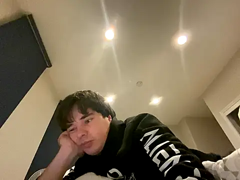 phantom898983 online show from 12-14-25, 08:31