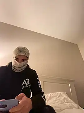 phantom898983 online show from 04-02-26, 03:57