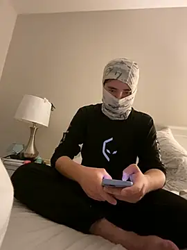 phantom898983 online show from 03-25-26, 08:41