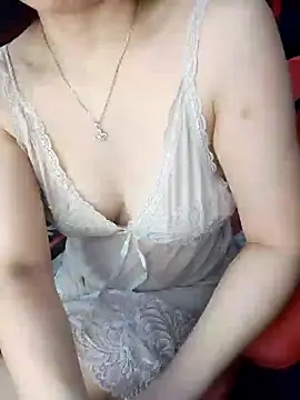Snapshot of Alone_nothing chatting on 04-19-26, 04:08 Alone nothing online show from 04-19-26, 04:08